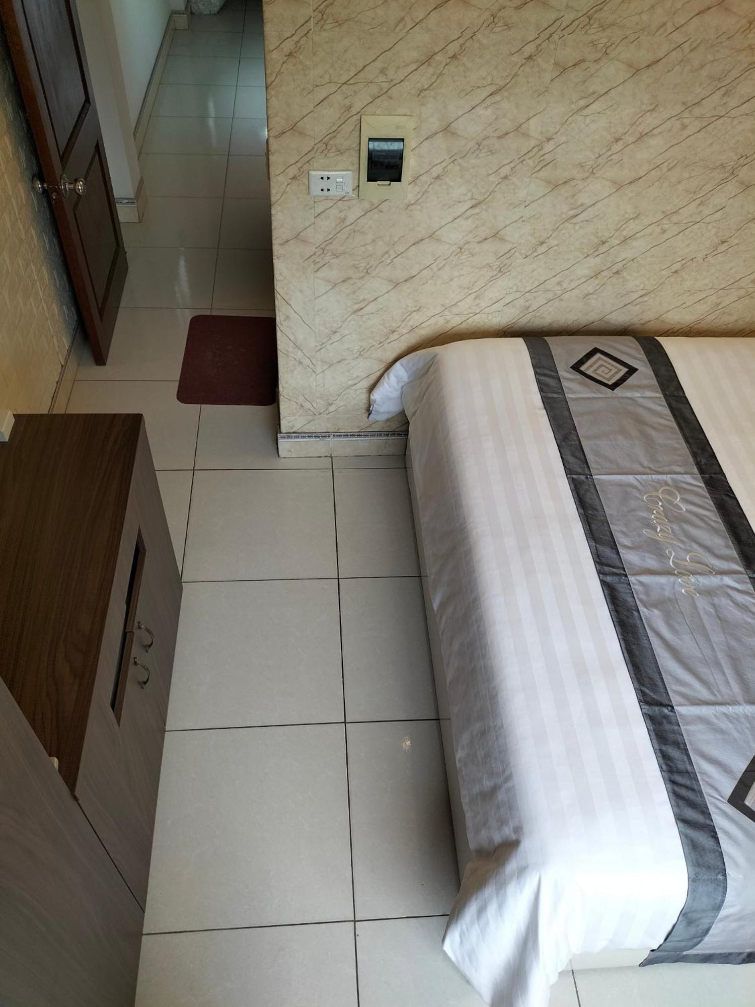 Roma Hotel Noi Bai Airport Ханой Экстерьер фото